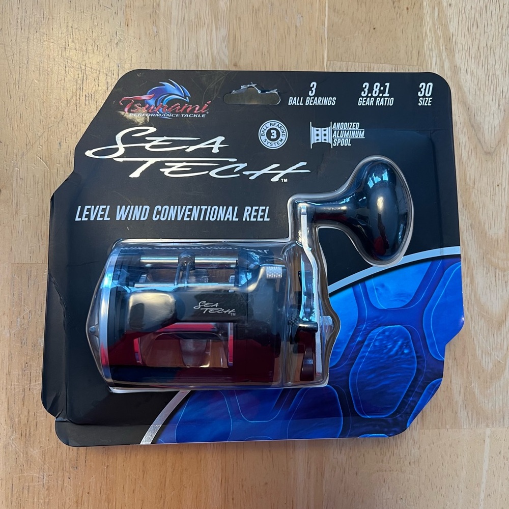 Tsunami Sea Tech Level Wind Conventional Reel 30 Size 3.8:1 Aluminum 3 Bearings